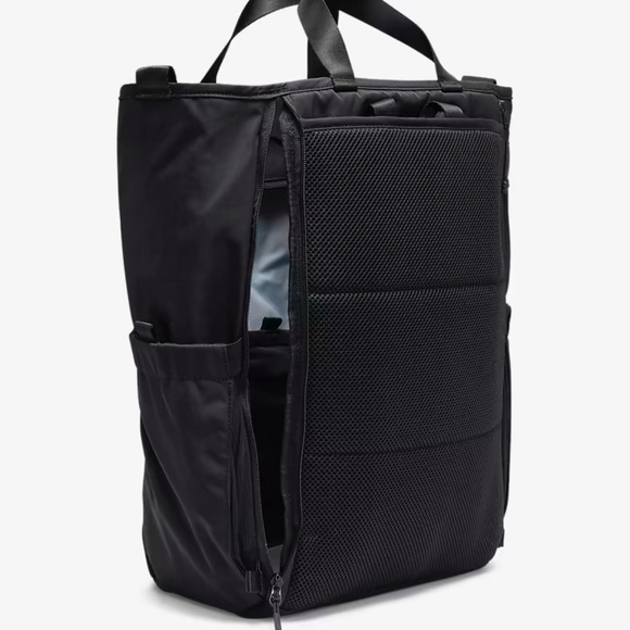 Nike Convertible diapers bag - Picture 6 of 12